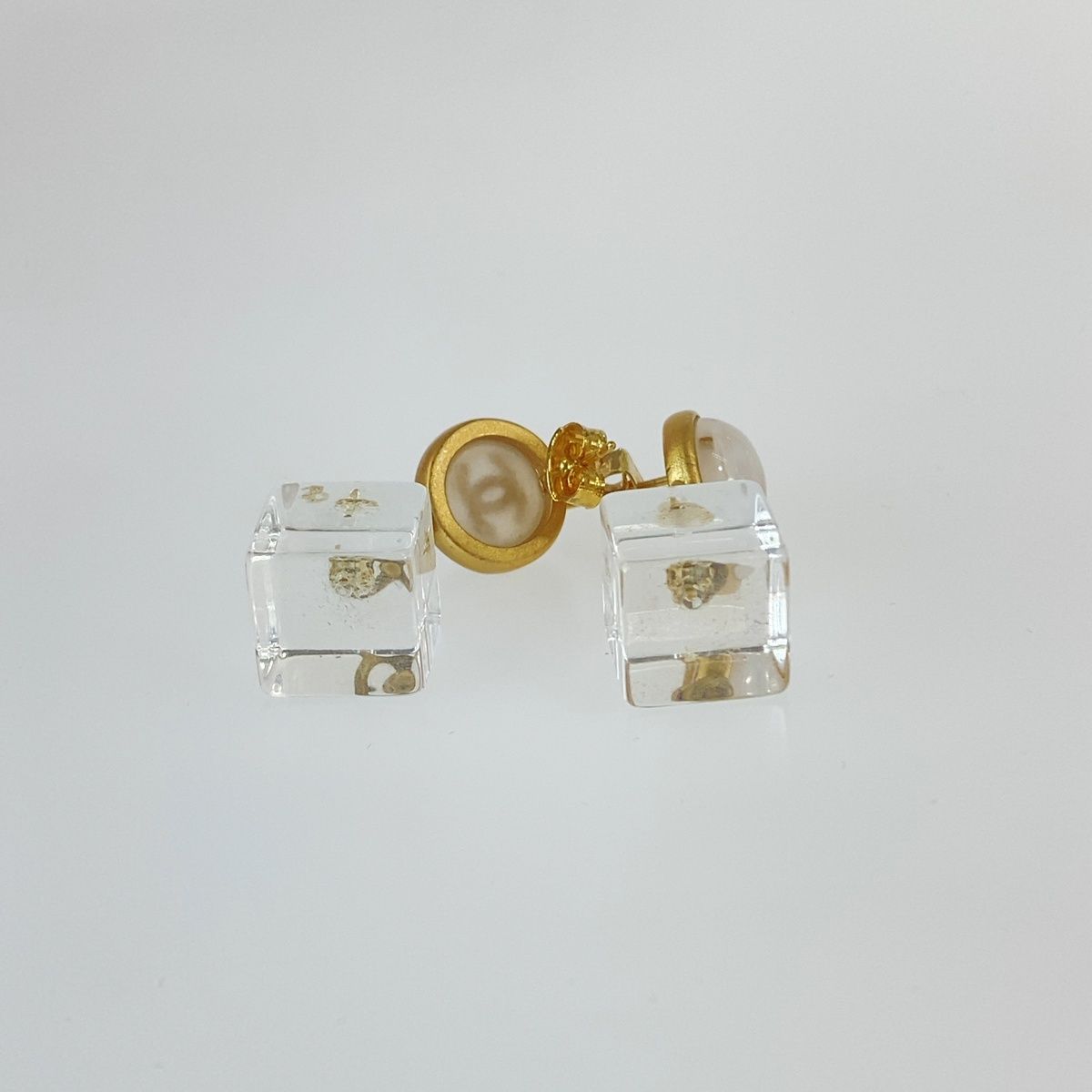 Chanel CC Logo Gold Clear Plastic Metal No Coin Swing Earrings — view 4