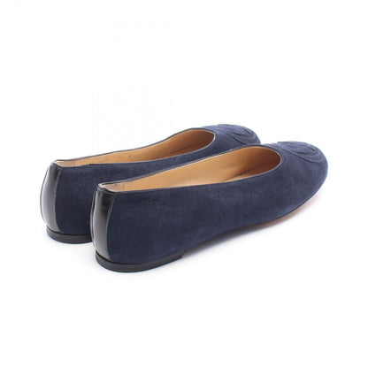 Gucci Interlocking G Suede Flat Shoes — view 2