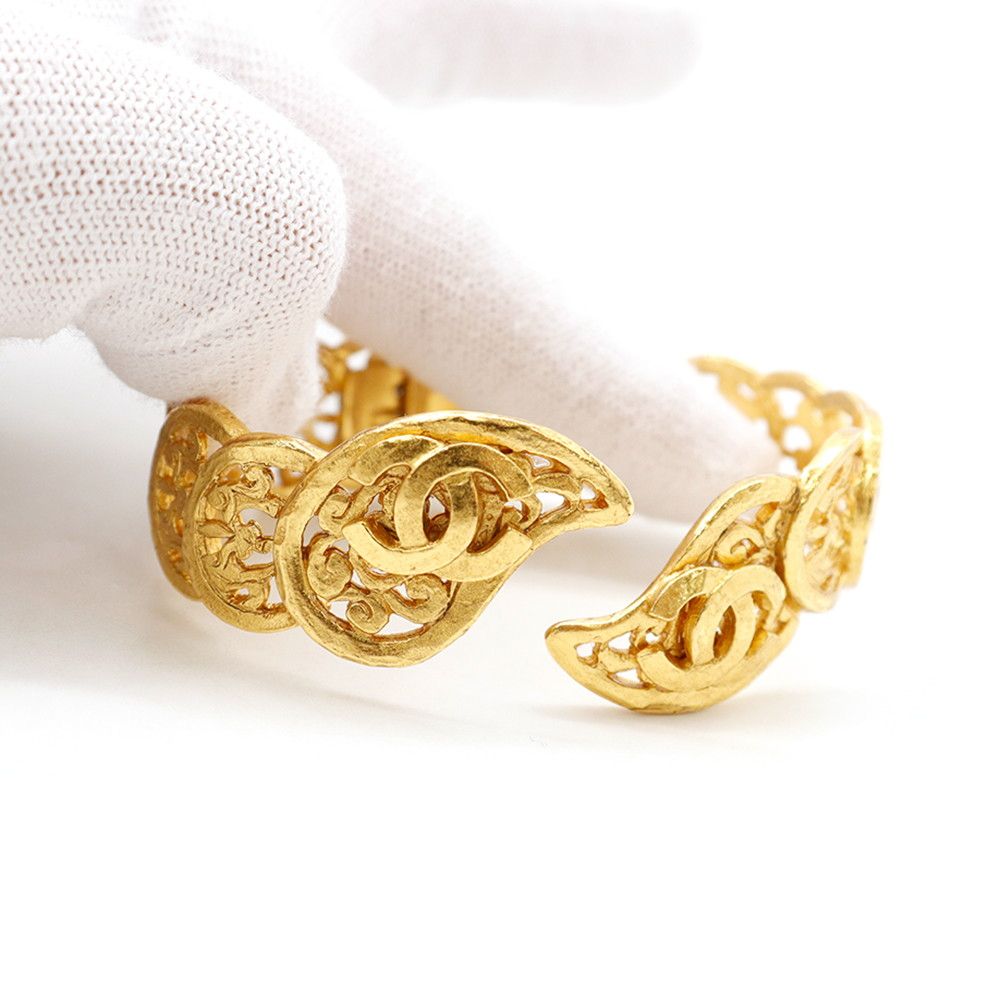 Chanel Bracelet CC Logo Bangle 95A — view 5