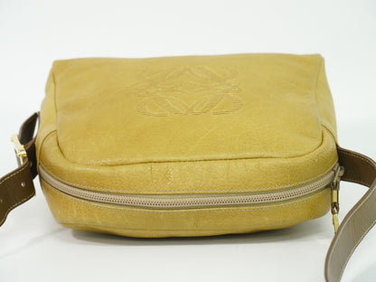 Loewe Anagram Shoulder Bag Pochette Leather Yellow — view 5