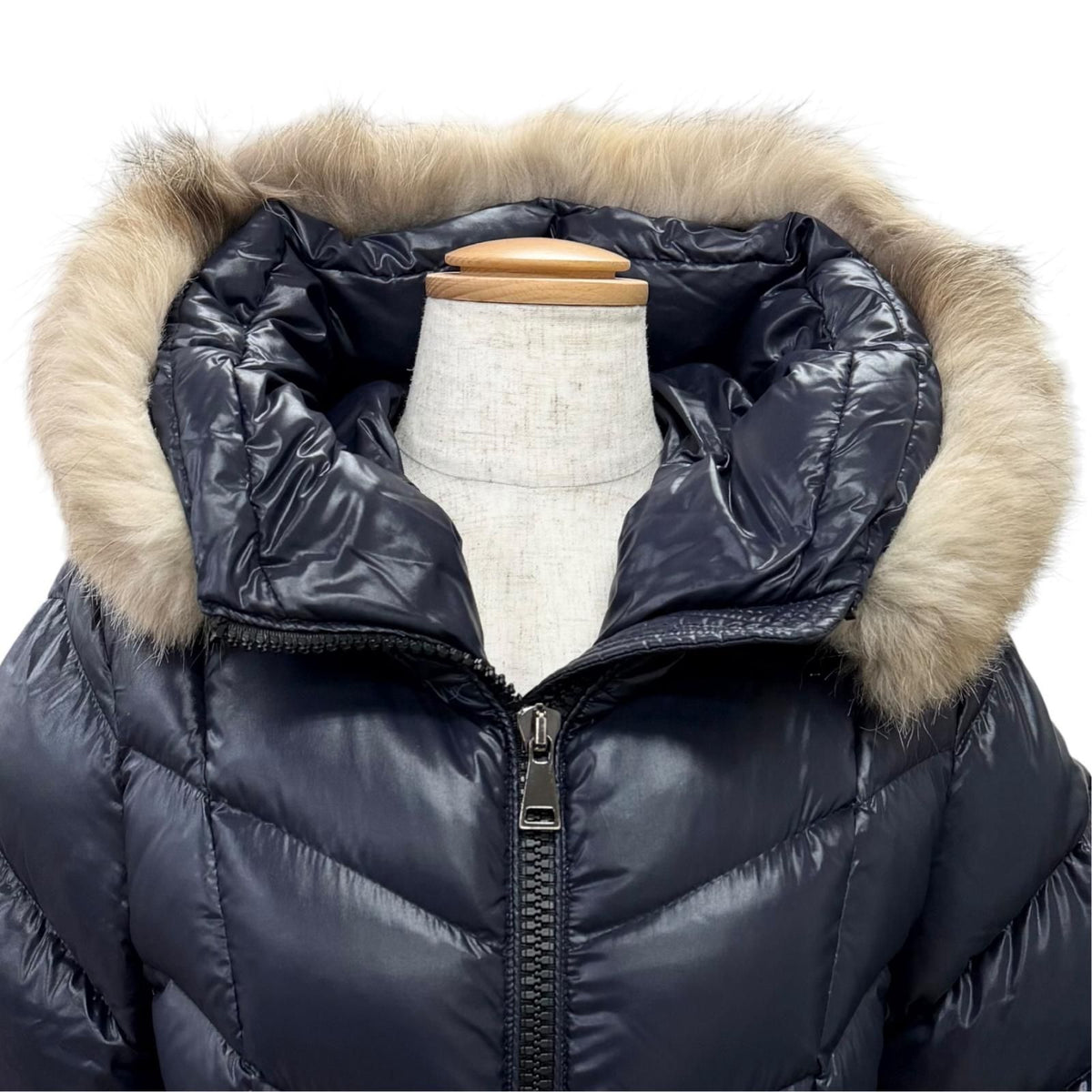 Moncler Fulmarus Logo Patch Fur Hooded Down Coat Navy — view 2