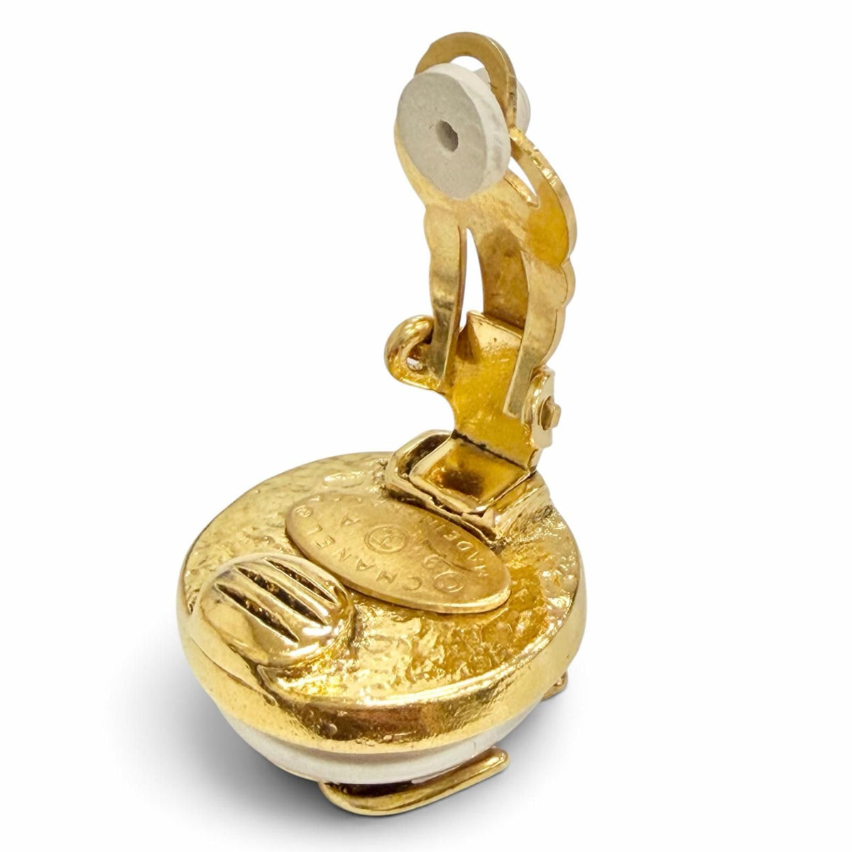 Chanel Vintage 94A CC Logo Eco Pearl Clip-On Earrings Gold French — view 4