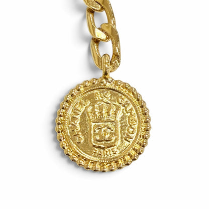 Chanel Vintage CC Logo Medallion Chain Belt Gold — view 4