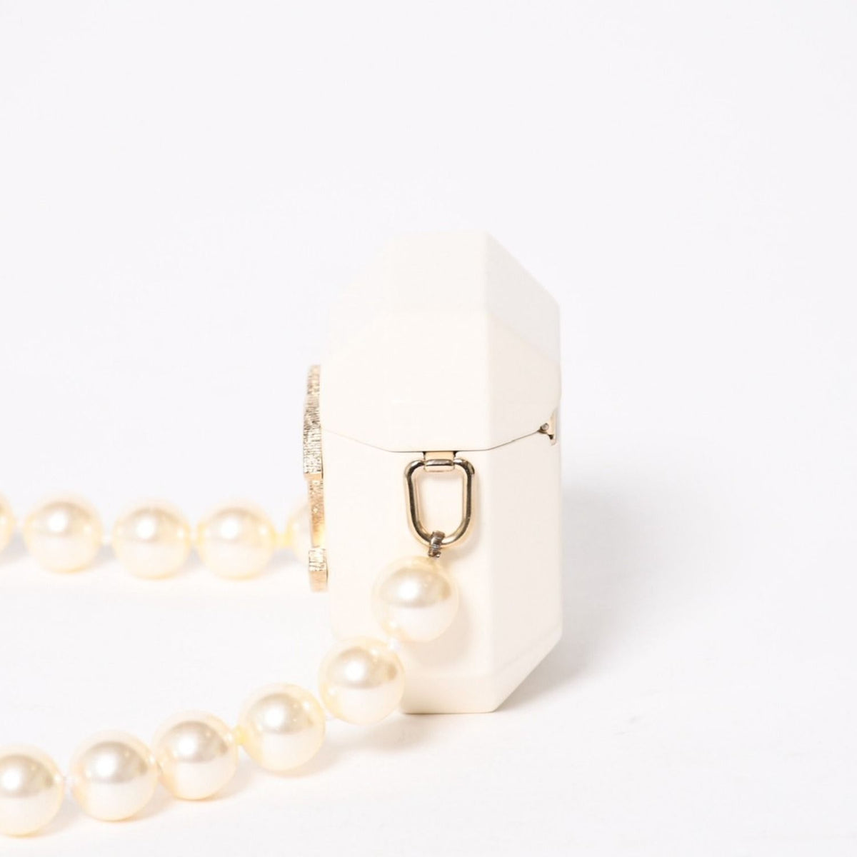 Chanel Airpods Case Necklace CC Logo Strass Metal Lambskin Resin Pearl White — view 5