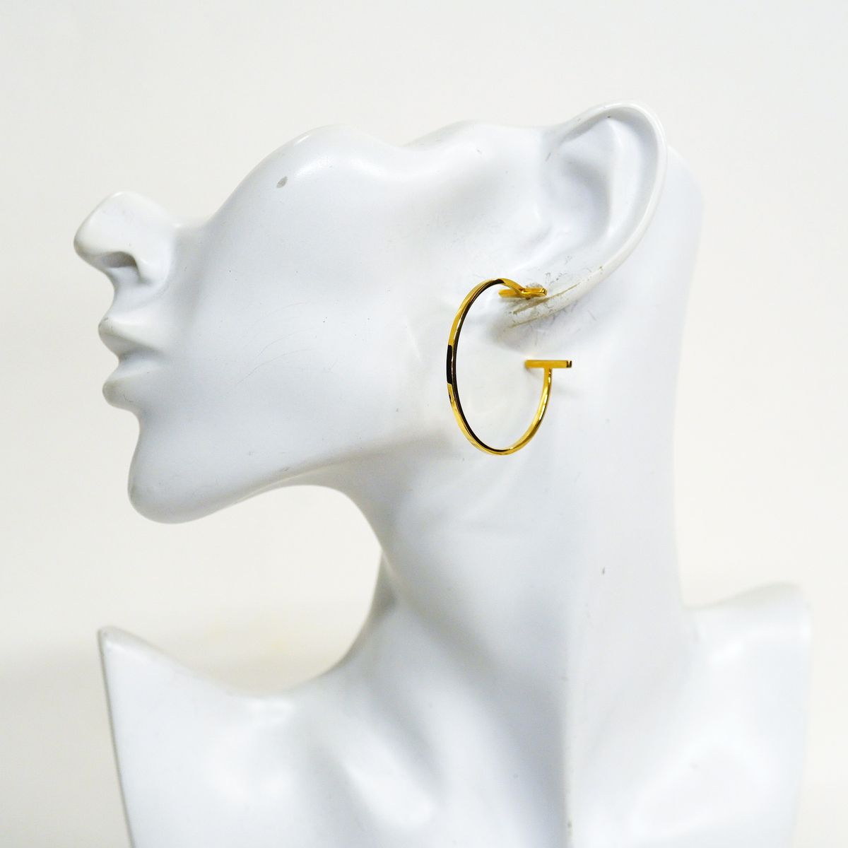 Tiffany & Co Earrings T Wire Large 18k Yellow Gold — view 6