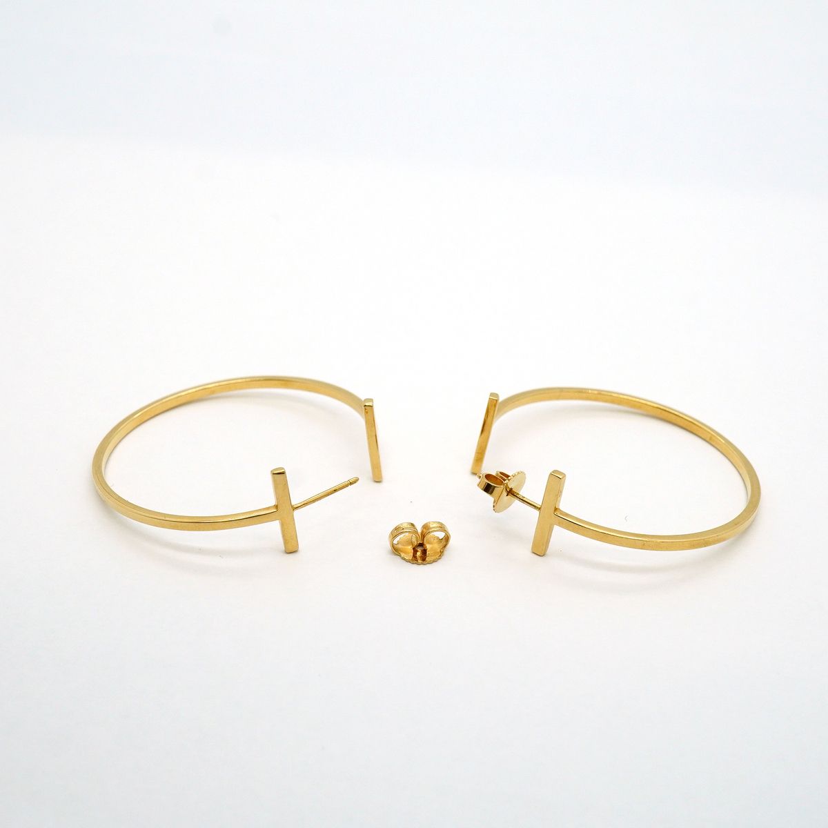Tiffany & Co Earrings T Wire Large 18k Yellow Gold — view 3