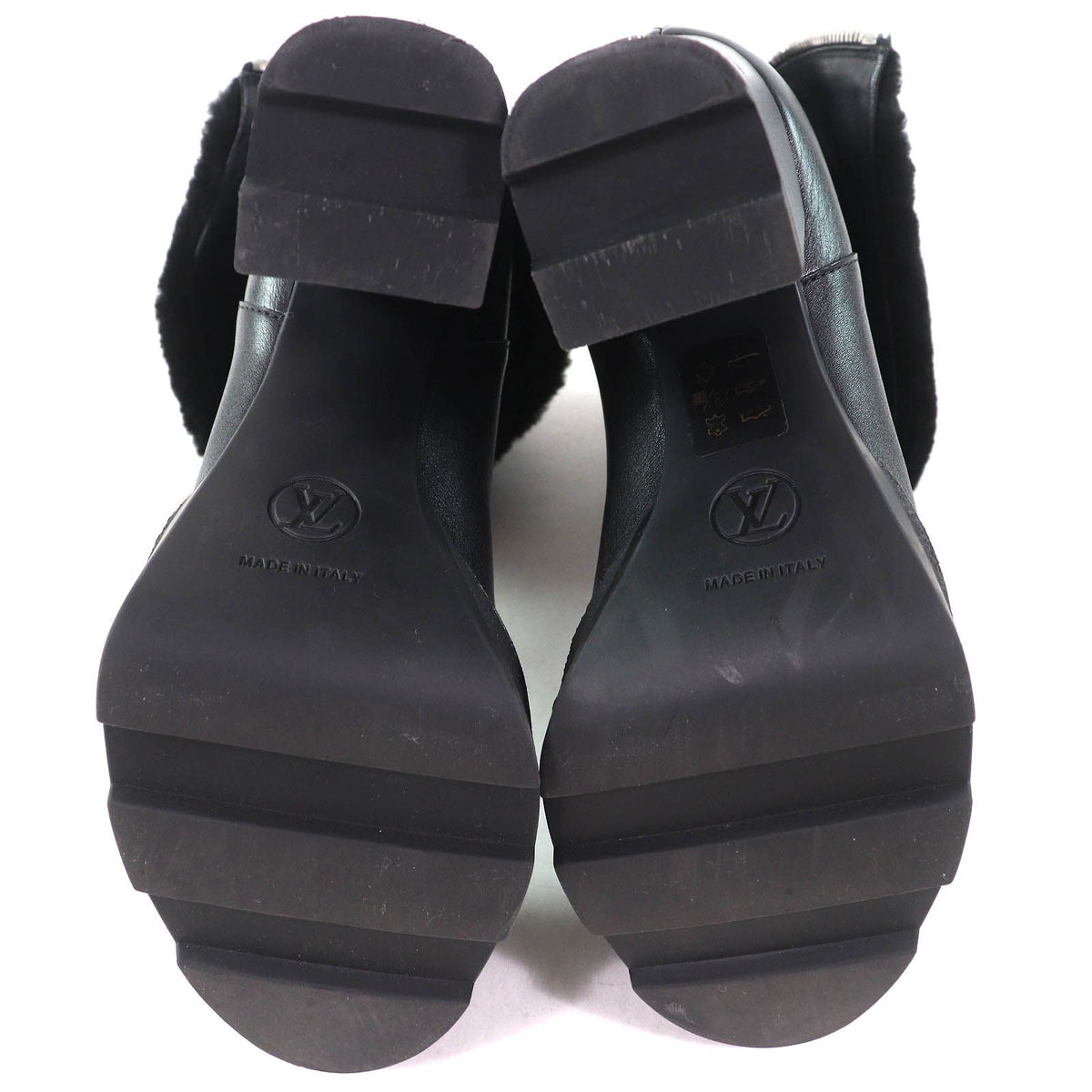 Louis Vuitton Beaubourg Line LV Logo Back Zip Design Shearling 2-Way Ankle — view 8