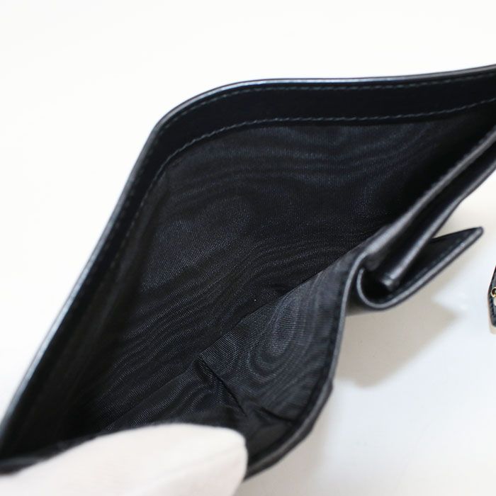 Prada Bifold Wallet Calfskin — view 4