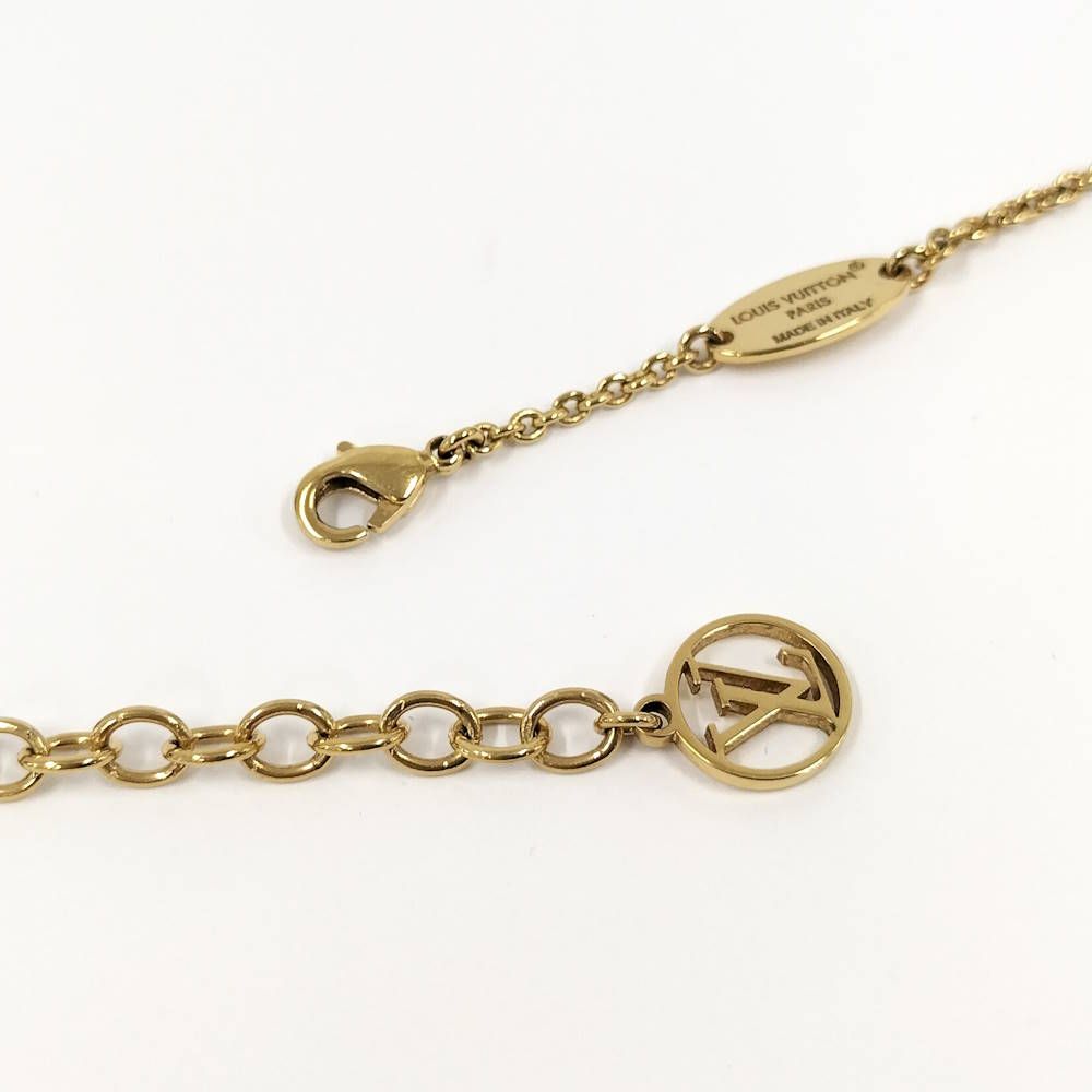 Louis Vuitton Essential V Necklace — view 8