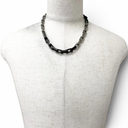 Louis Vuitton Collier Monogram Chain Necklace Silver Black — view 3