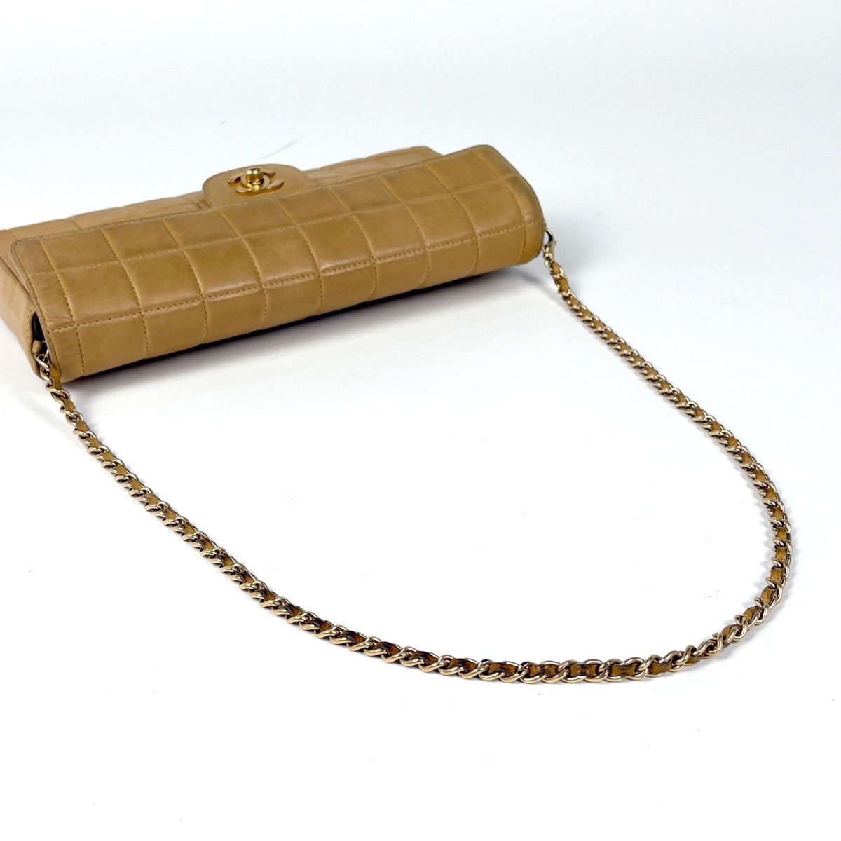 Chanel Shoulder Bag Choco Bar CC Logo Leather Brown — view 6