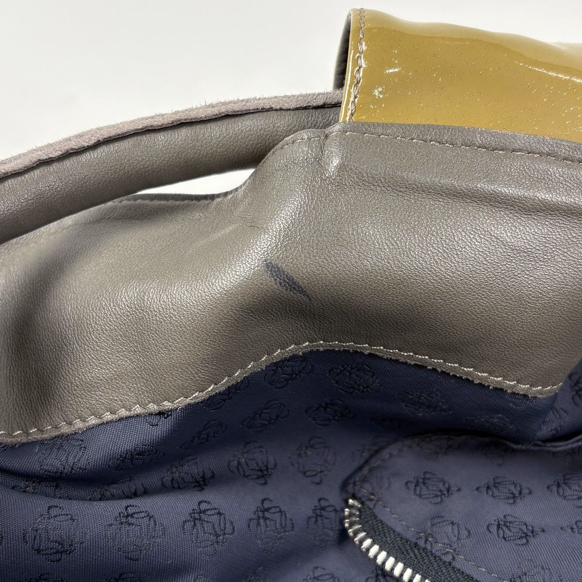 Loewe Handbag Nappa Aire Anagram Patent Glitter Brown — view 6