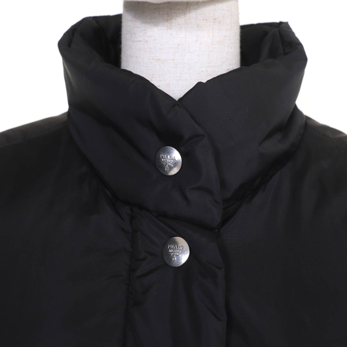 Prada Re-Nylon Triangle Logo Cropped 2-Way Down Jacket Black 40 — view 5