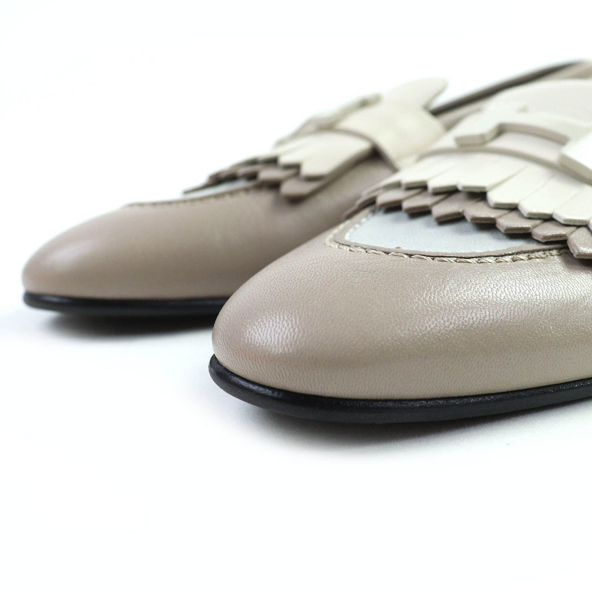 Hermes Royale H Logo Moccasins Leather Loafers Beige — view 5