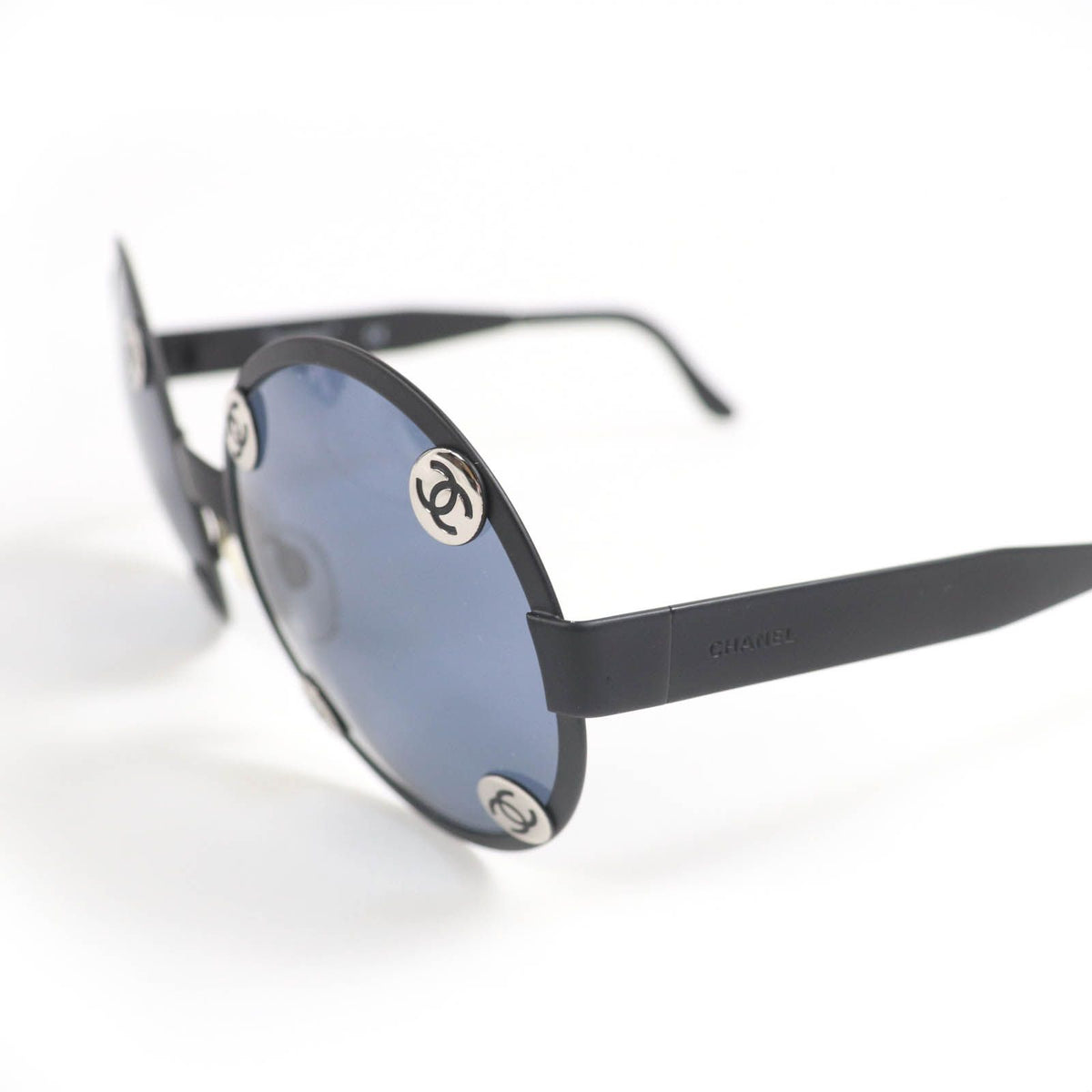 Chanel Vintage CC Logo Round Sunglasses Matte Black Eyewear — view 7