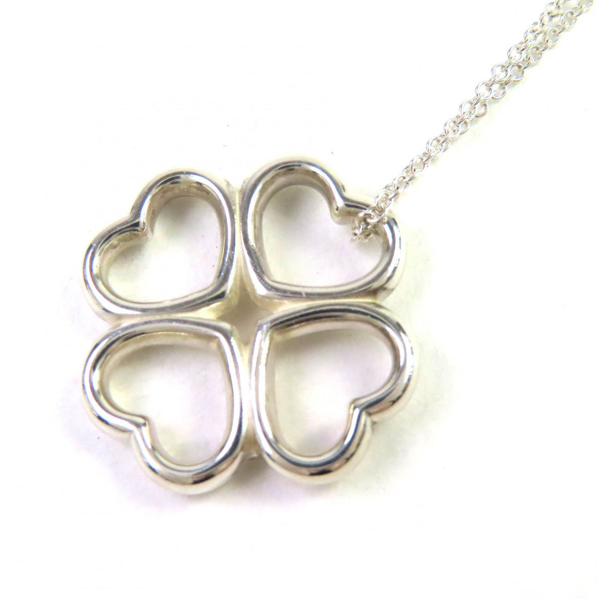 Tiffany & Co Loving Heart Clover Necklace 925 Sterling Silver Four Leaf Pendant