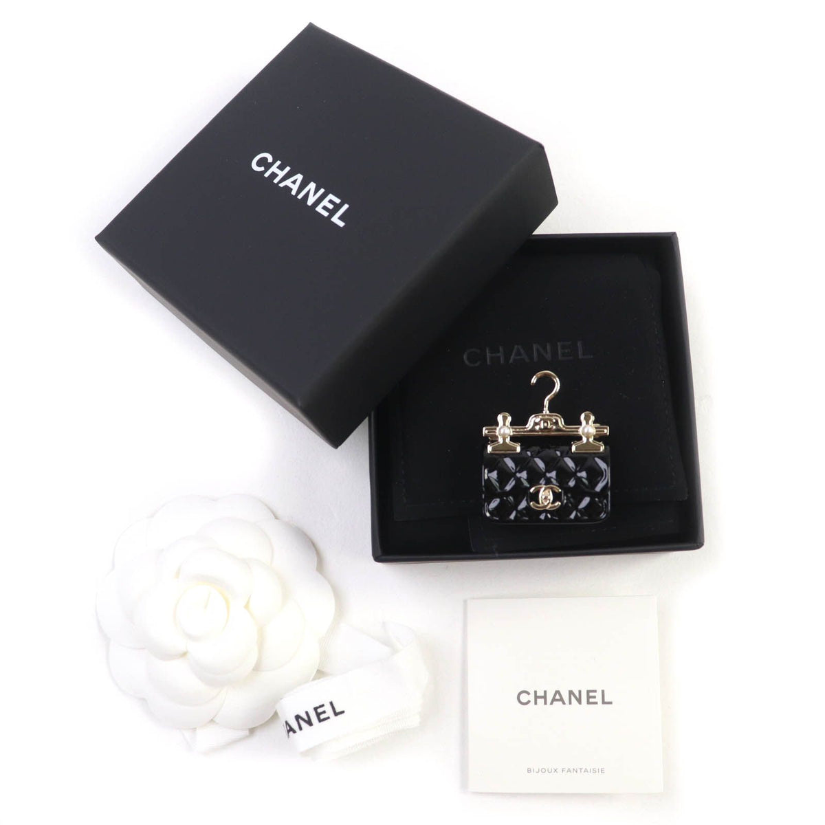 Chanel CC Logo Pearl Design Brooch Black Gold — view 2