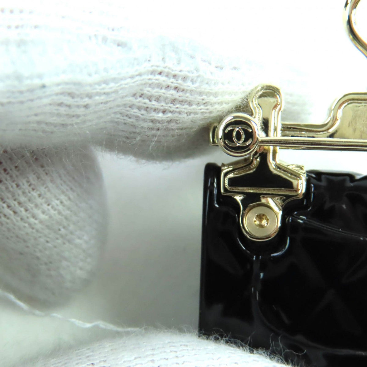 Chanel CC Logo Pearl Design Brooch Black Gold — view 7