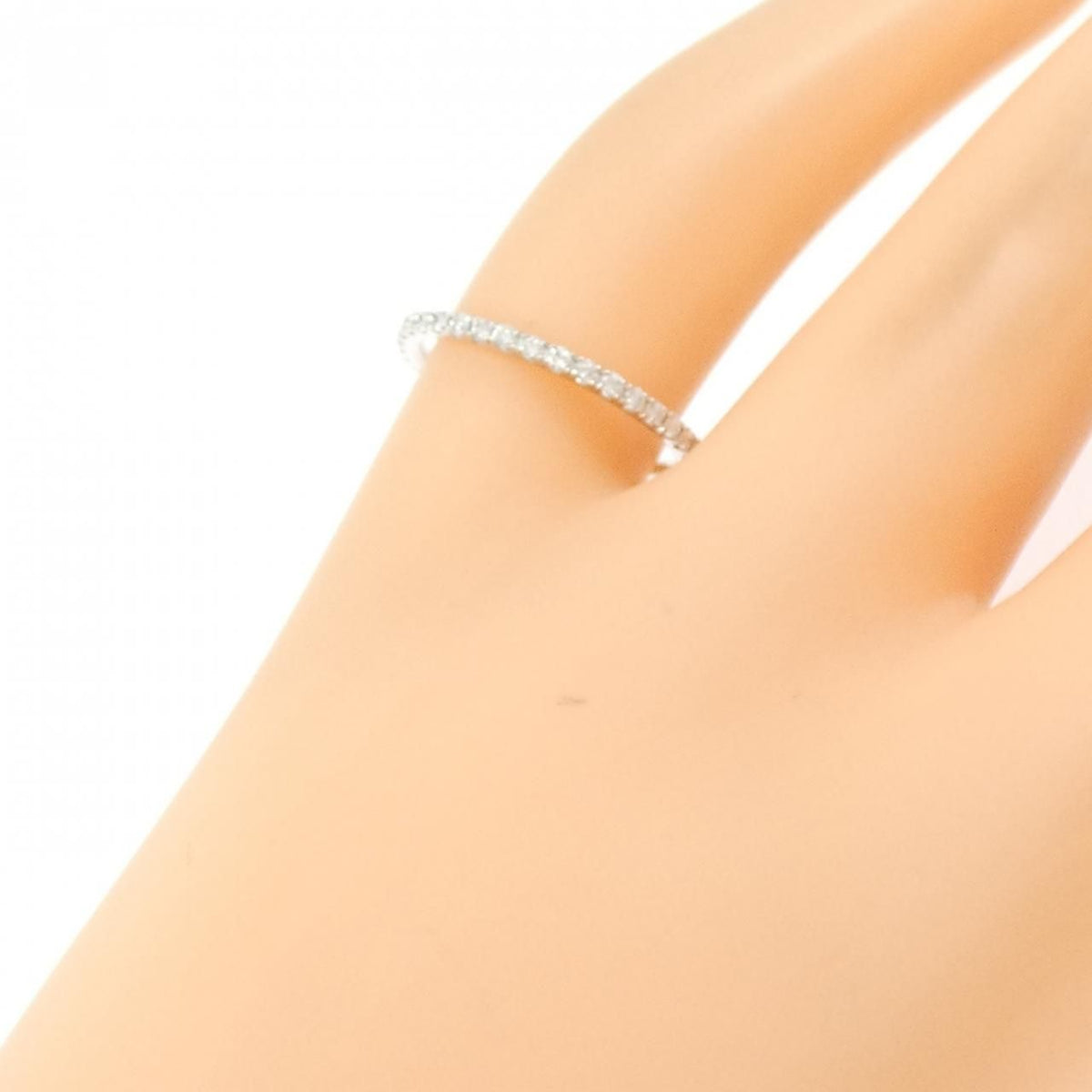 Van Cleef & Arpels Felice Ring — view 3