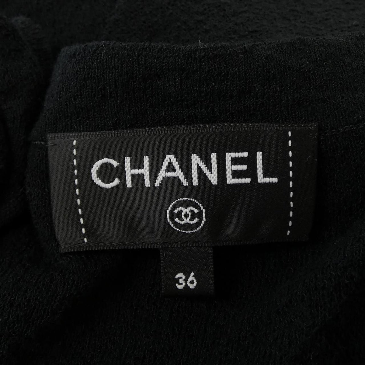 Chanel 25A Cardigan Black — view 5