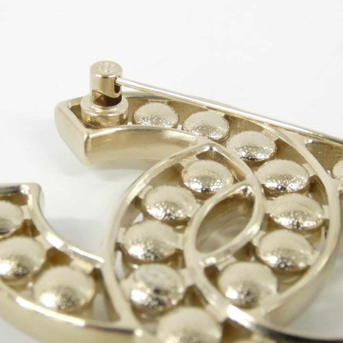 Chanel Brooch Gold — view 3
