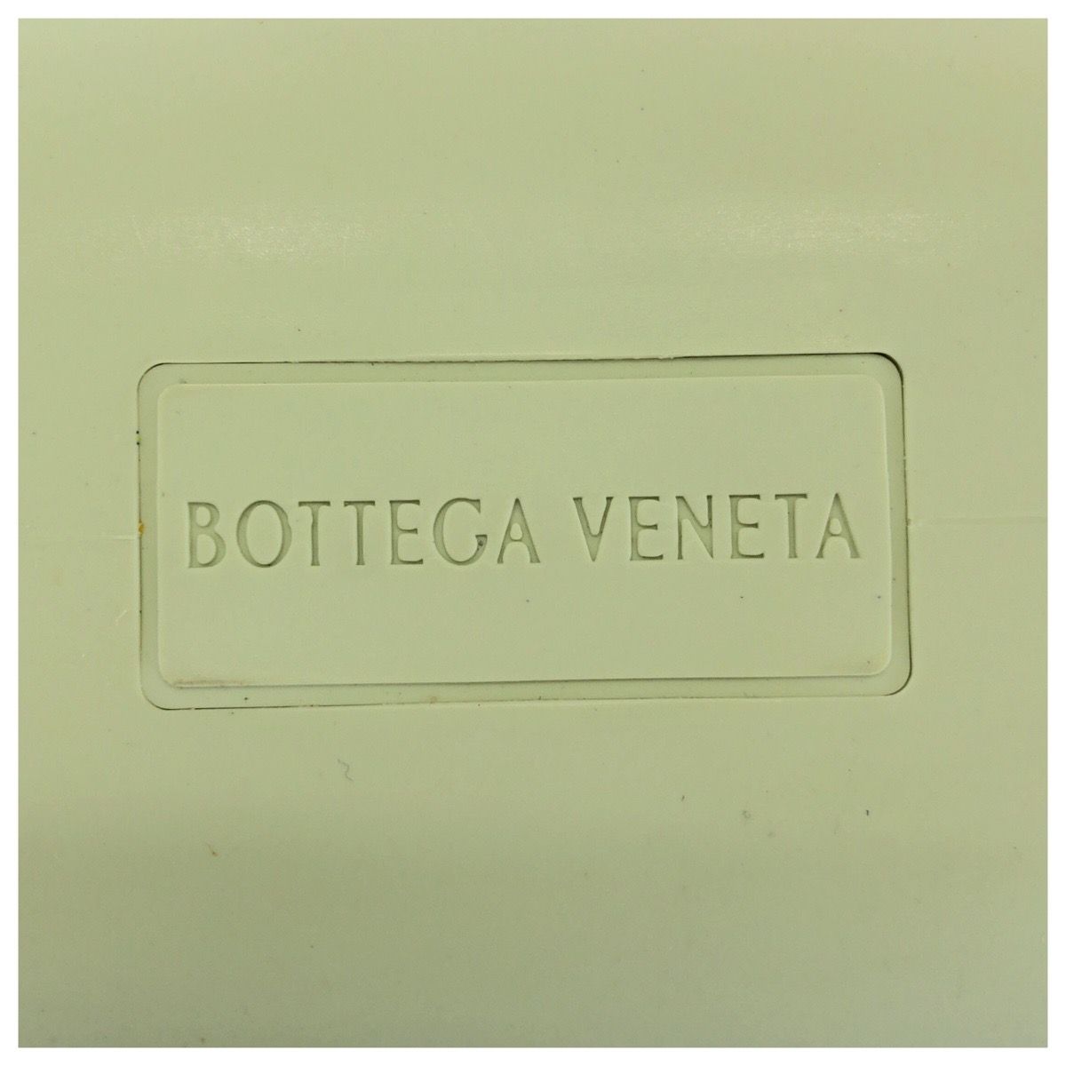Bottega Veneta the Point Punch Green Rubber Shoulder Bag — view 4