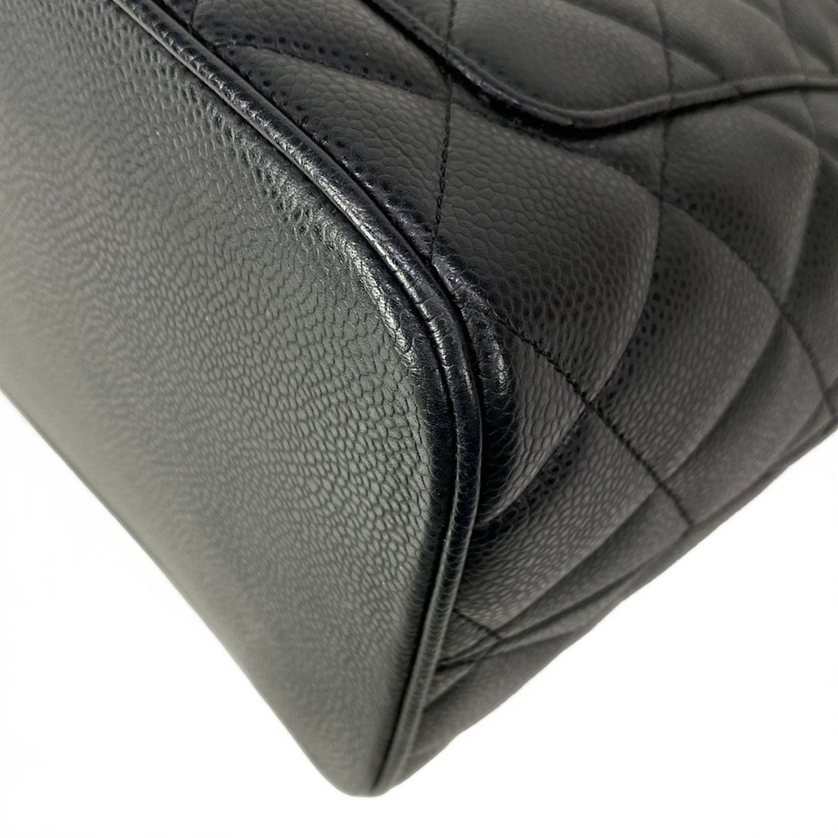 Chanel Tote Bag Reissue Black Gold — view 8