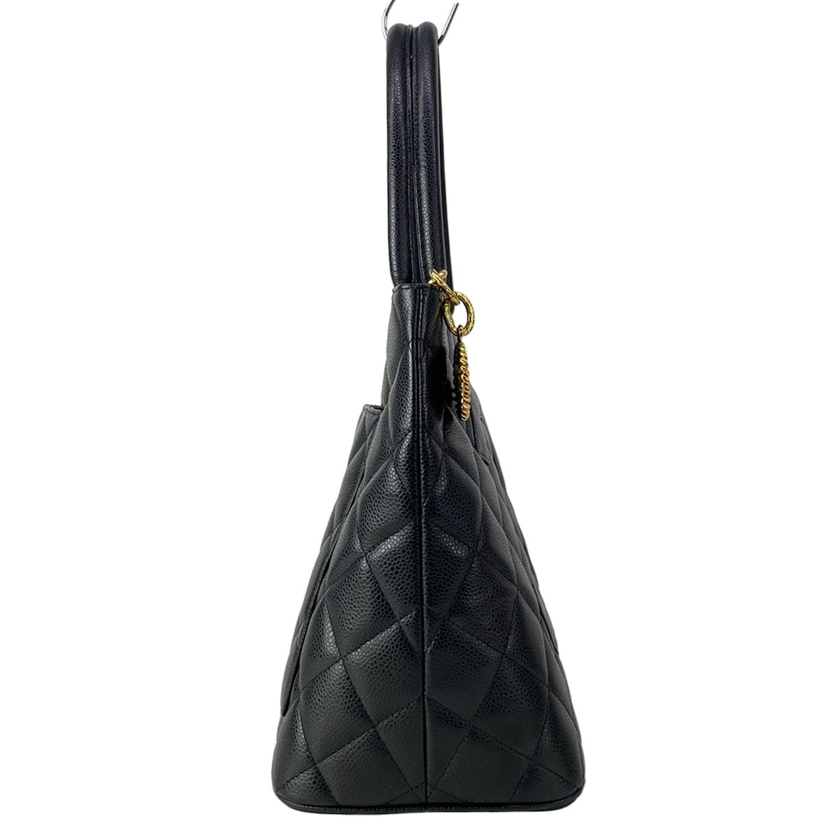 Chanel Tote Bag Reissue Black Gold — view 2