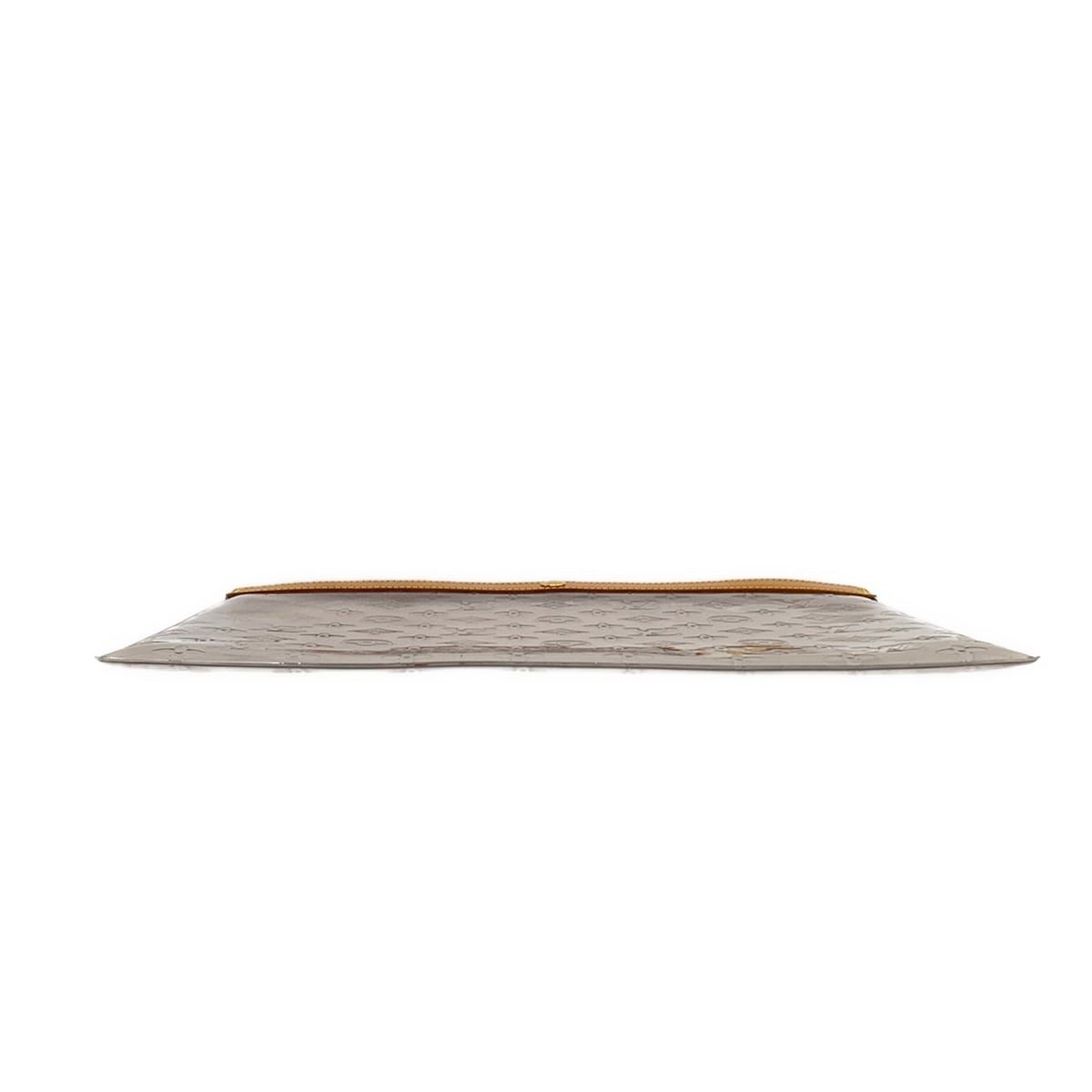 Louis Vuitton Clutch Monogram Vinyl Beige Clear — view 5