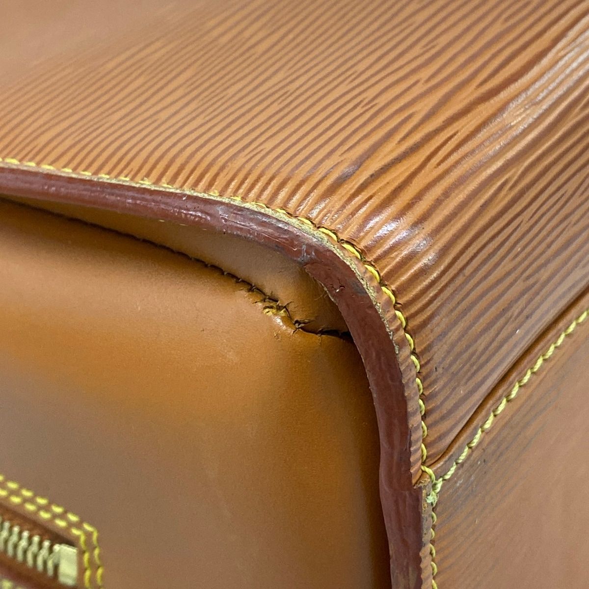 Louis Vuitton Business Bag Epi Sorbonne Cipango Gold Leather — view 6