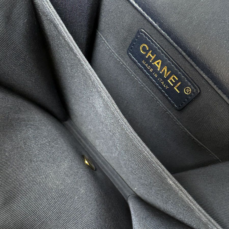 Chanel Shoulder Bag Boy North South — view 5