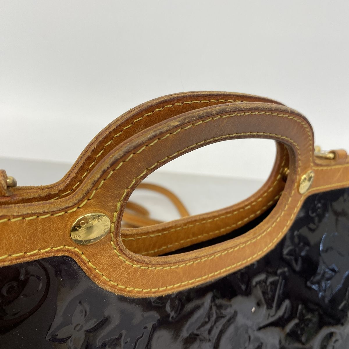 Louis Vuitton Handbag Vernis Roxbury Drive Amarante 2-Way Bag — view 8