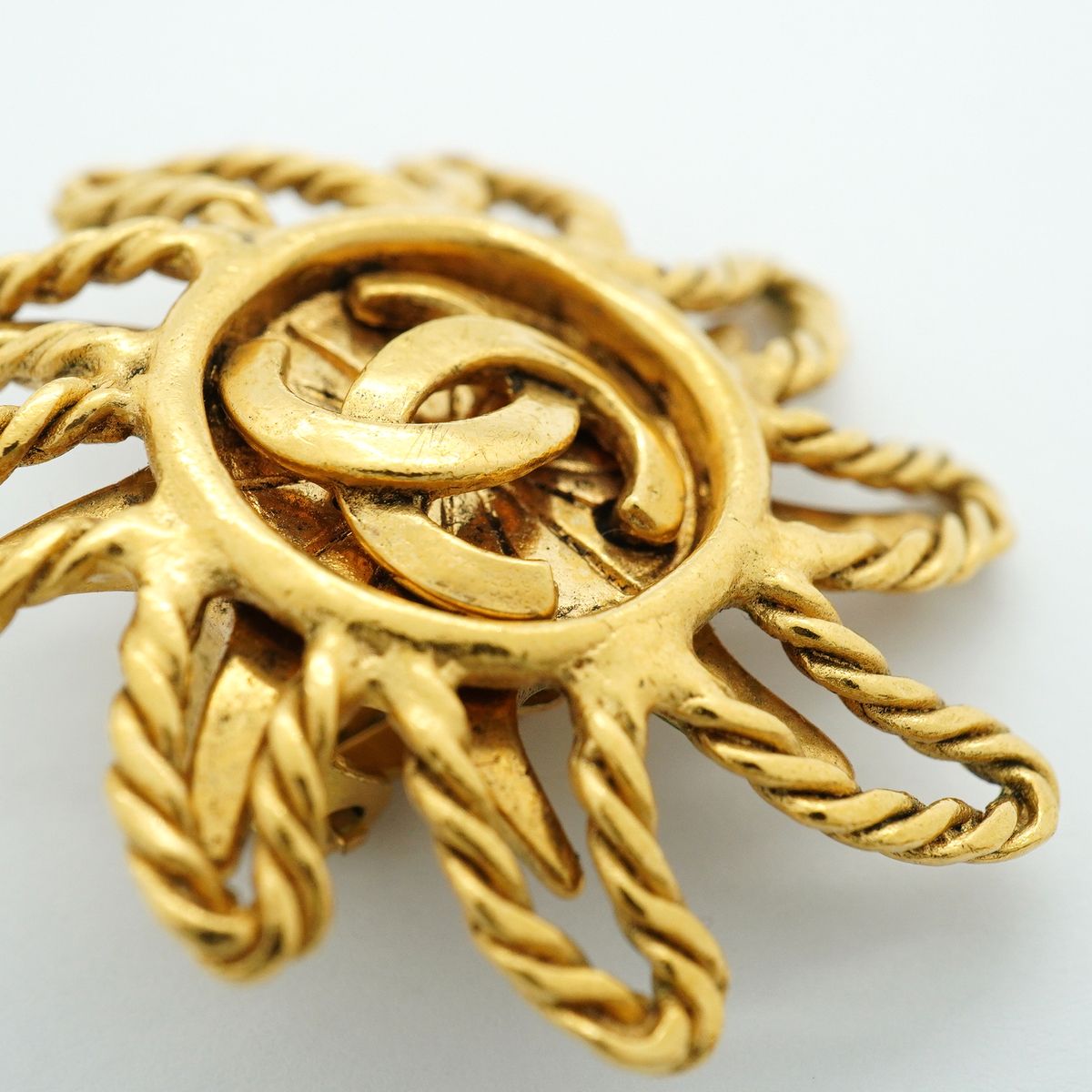 Chanel Earrings Vintage CC Logo Sun Motif Gold Plated — view 8