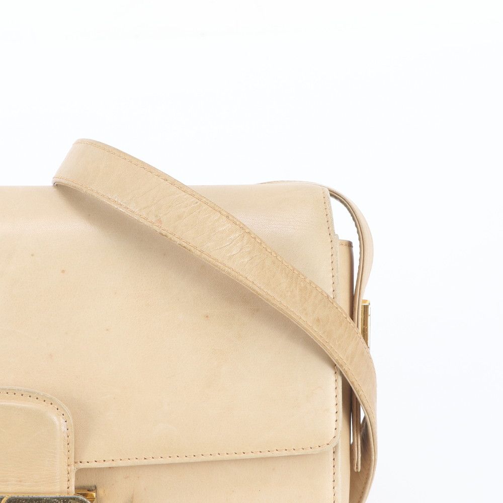 Gucci Vintage Leather Shoulder Bag — view 2