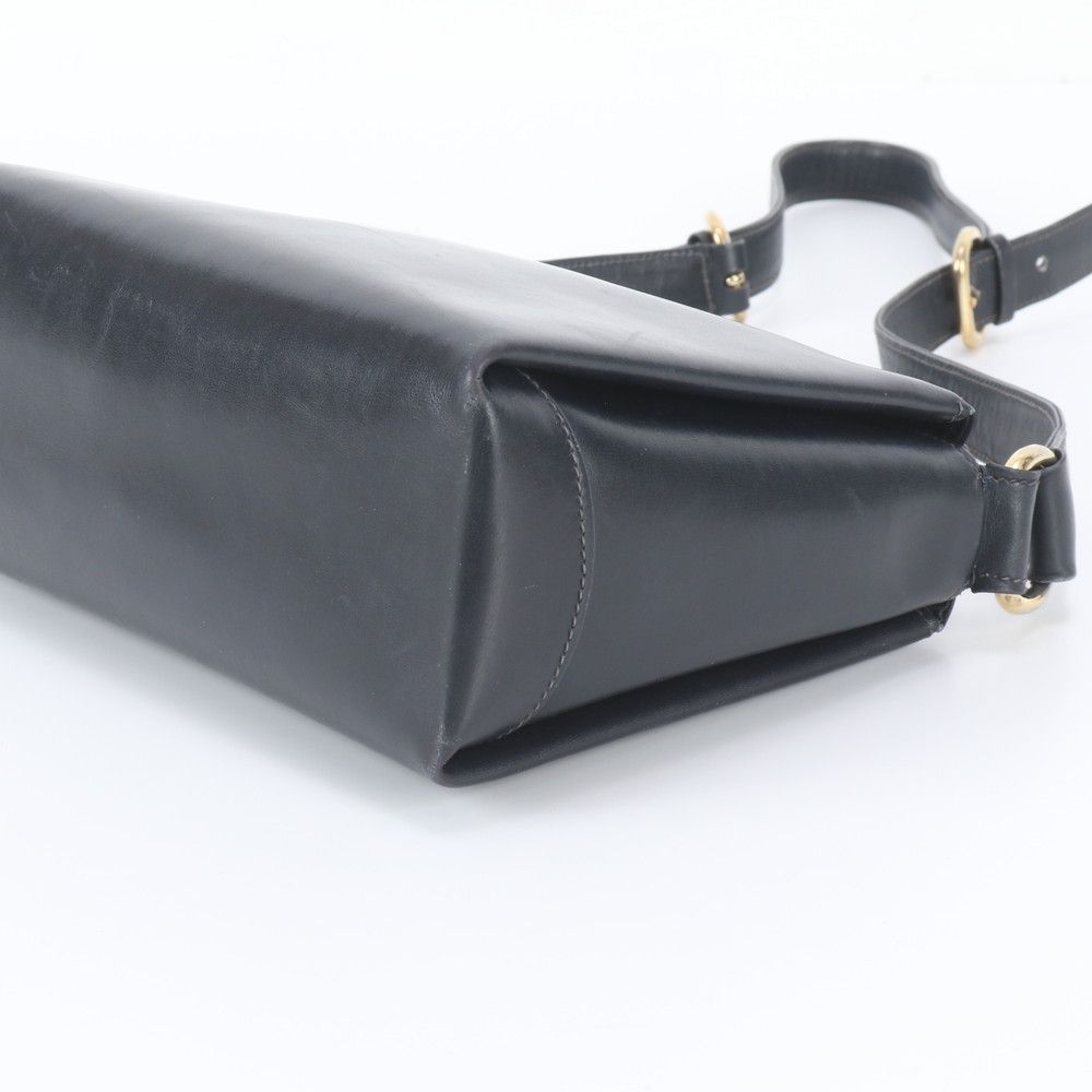 Gucci Vintage Turnlock Leather Shoulder Bag — view 4