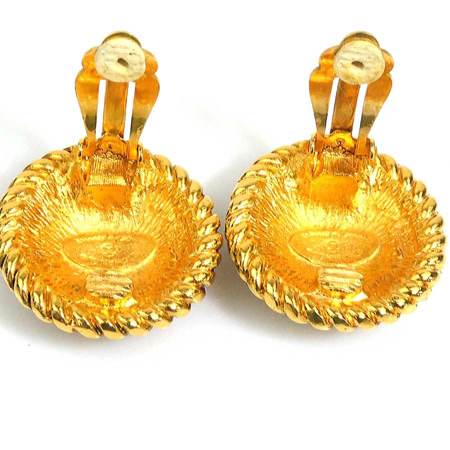 Chanel Earrings Gold — view 7