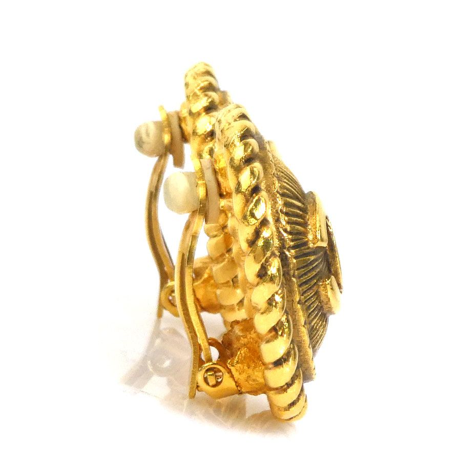 Chanel Earrings Gold — view 3