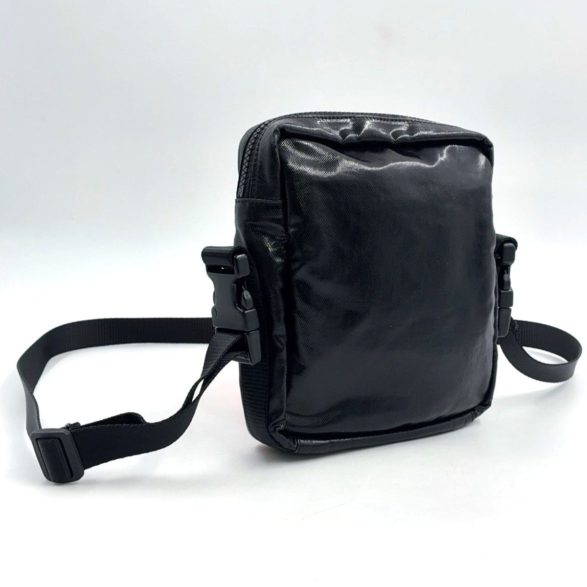Chanel CC Logo Nylon Black Shoulder Bag Silver — view 2
