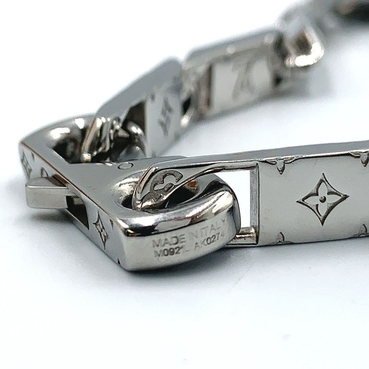 Louis Vuitton Tide Up Metal Silver Bracelet — view 6