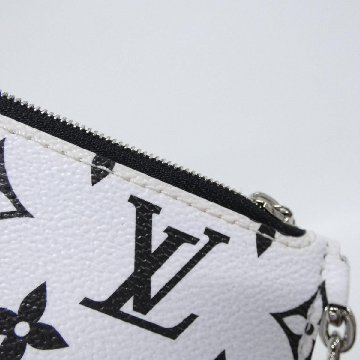 Louis Vuitton Epi Marelle Tote Bag MM — view 6