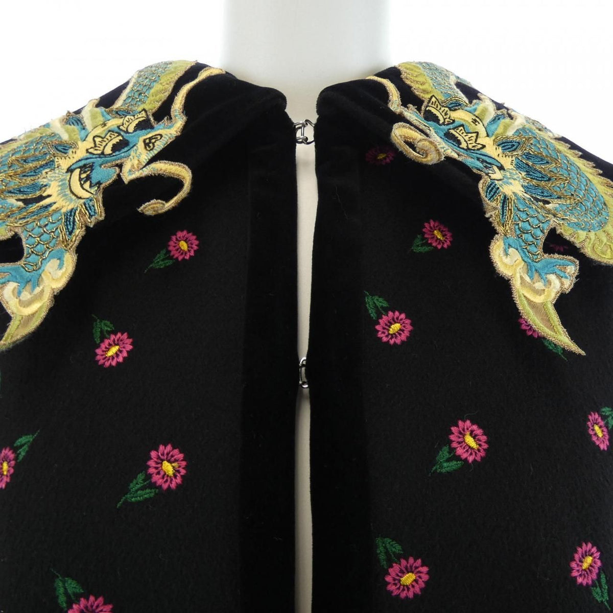 Gucci Cape Black — view 6
