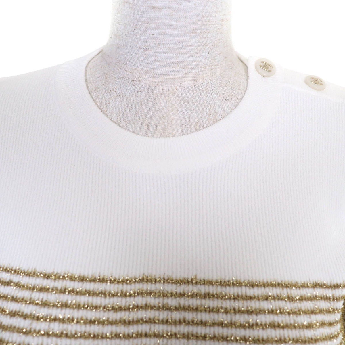 Chanel CC Logo Buttoned Glitter Long Sleeve Pullover White Gold Sweater 38 — view 4