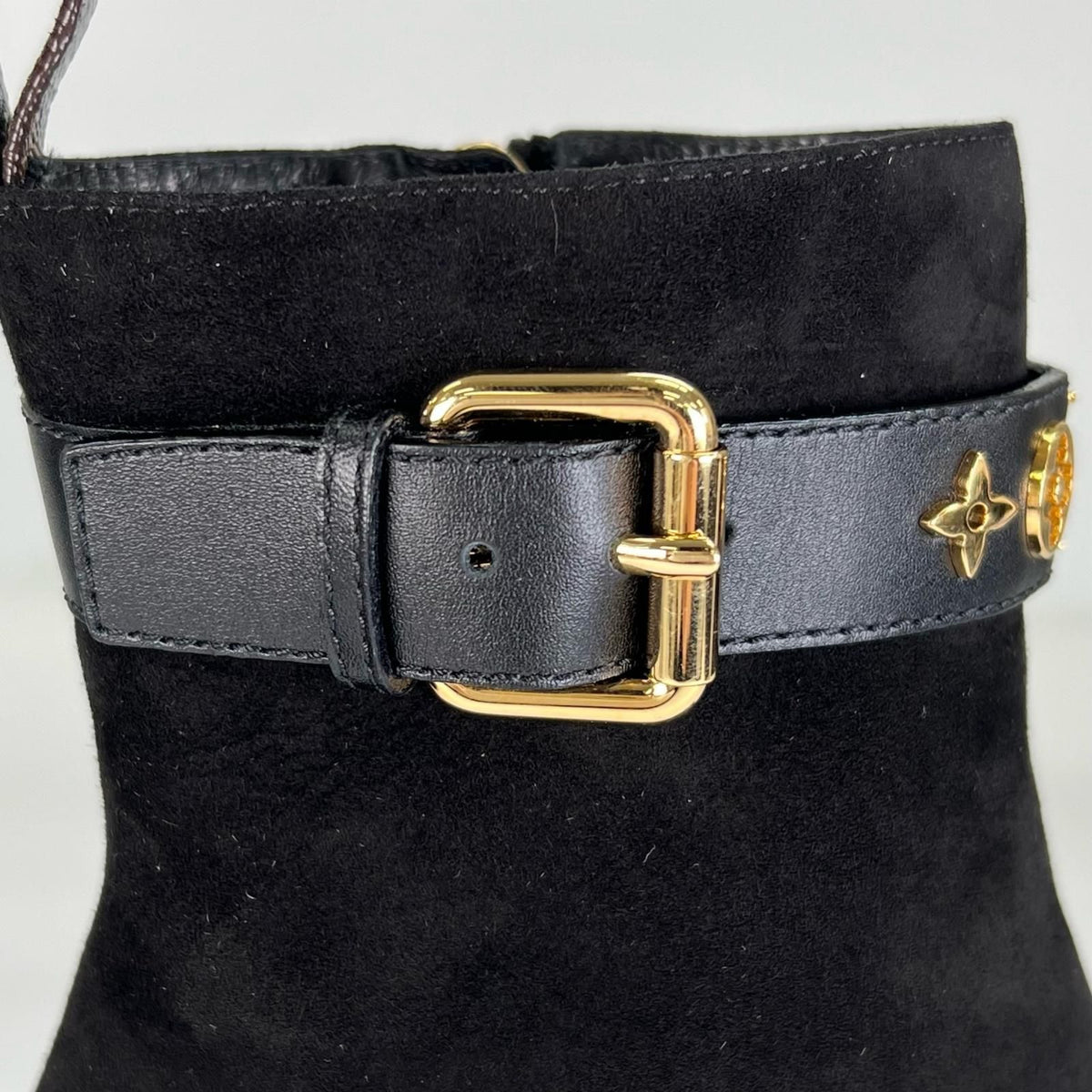 Louis Vuitton Silhouette Line Suede Leather Ankle Boots Black Gold — view 8