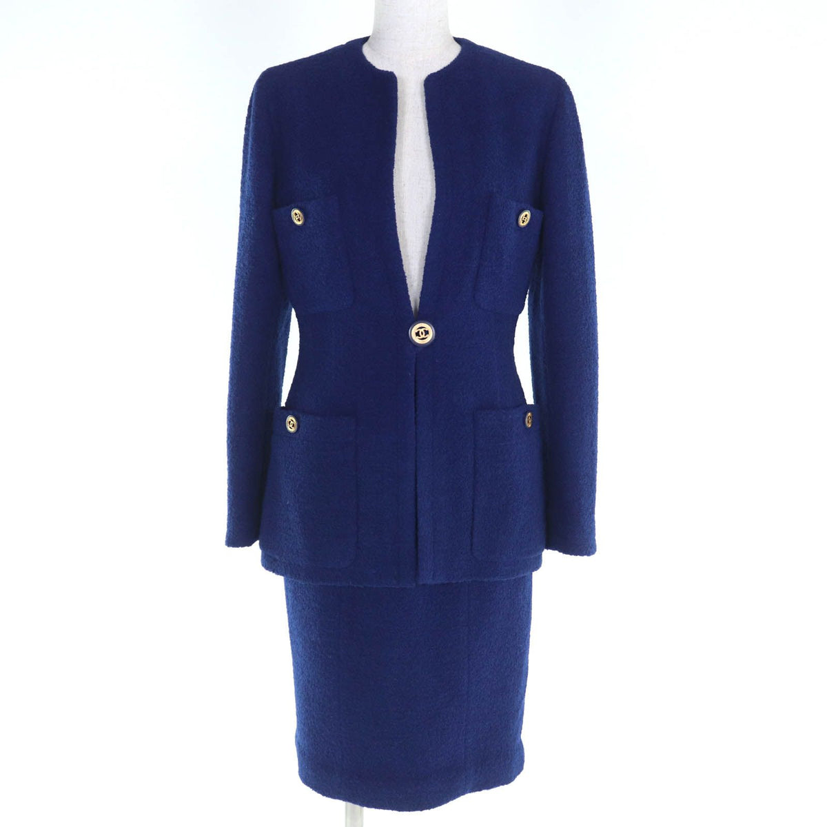 Chanel Boutique Vintage Lining Silk 100% CC Logo Buttoned Pile Suit 36