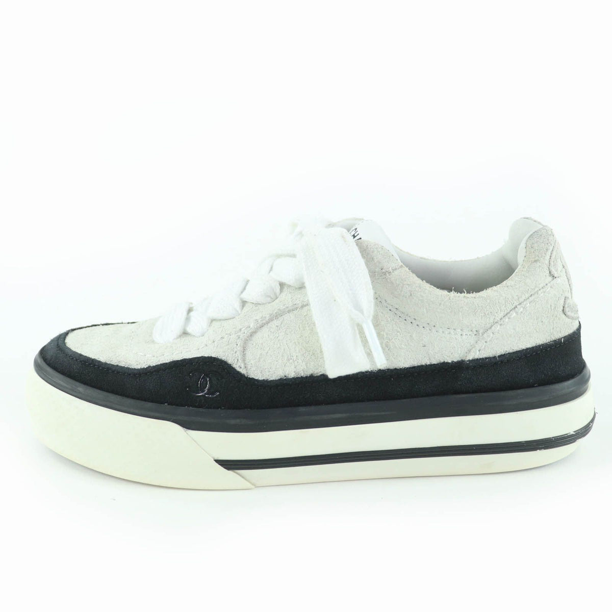 Chanel 23B CC Logo Lace-up Suede Leather Low-Top Sneakers White — view 4