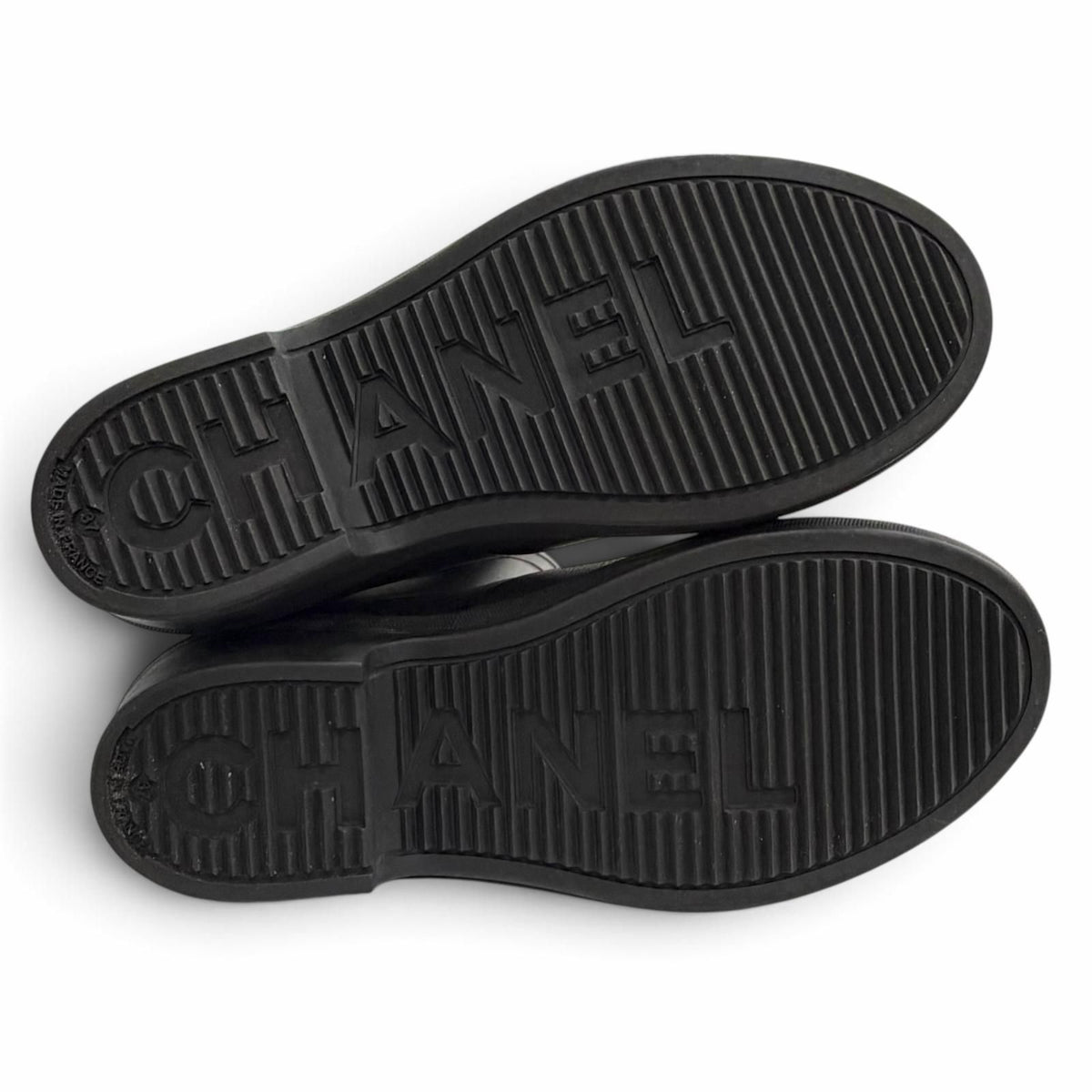 Chanel Rubber CC Logo Side Rain Boots Short Black — view 5