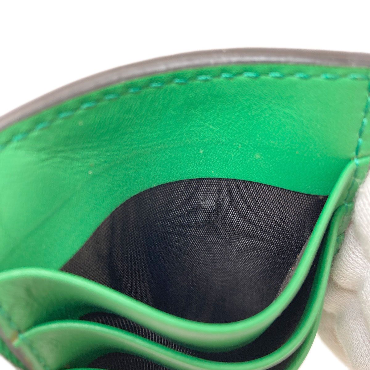 Gucci Embossed Card Case Leather — view 7