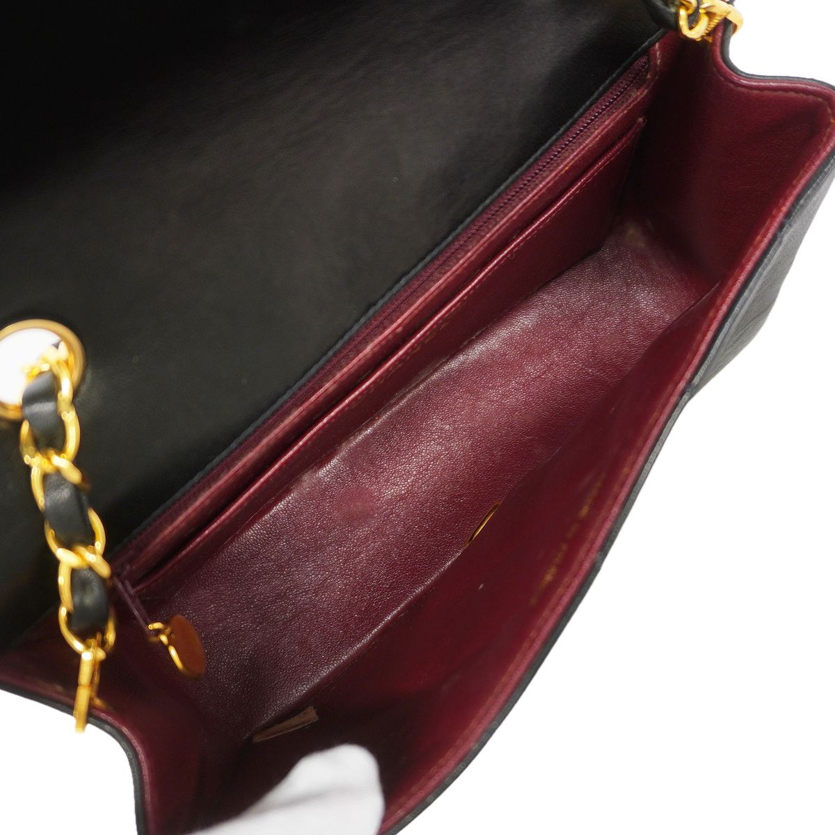 Chanel Shoulder Bag Diana Lambskin Black Gold — view 4