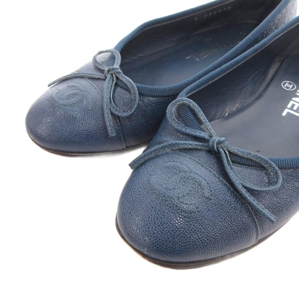 Chanel CC Logo Ballerina Pumps Flat Ballet Shoes Ribbon Motif Leather Navy — view 5