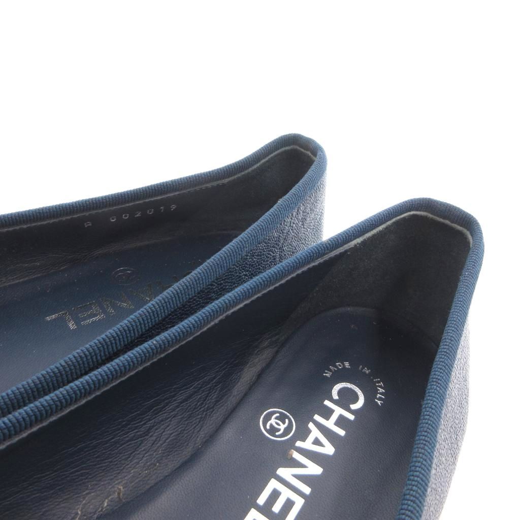 Chanel CC Logo Ballerina Pumps Flat Ballet Shoes Ribbon Motif Leather Navy — view 6